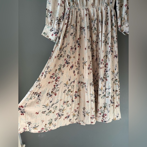 Only Essential size Xs, Floral pleated midi bohemian Cream Dress - Picture 5 of 6
